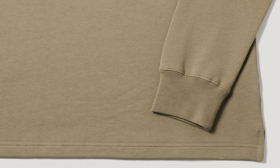 CURATOR COLLARED SWEATSHIRT