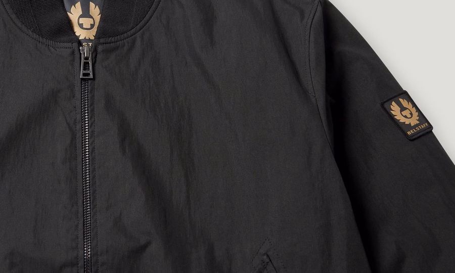 CARRIER JACKET
